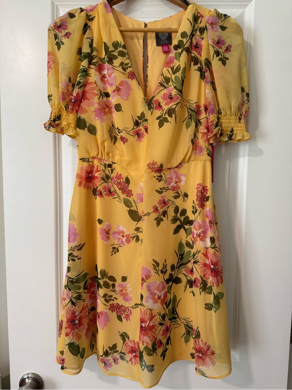Vince Camuto Yellow Floral V-Neck Short Puff Sleeve Dress